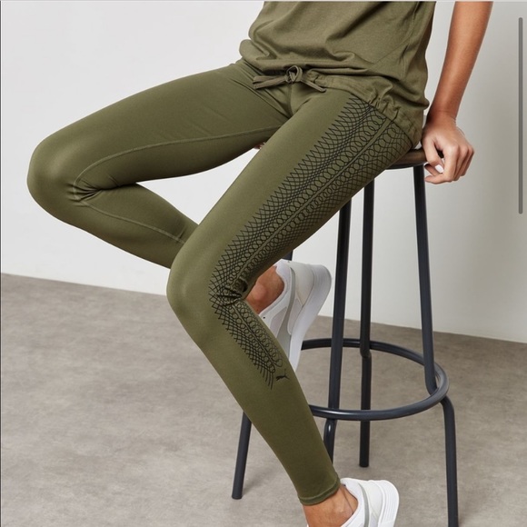 Puma Pants - Puma Everyday Train Graphic Women's Tights Olive M